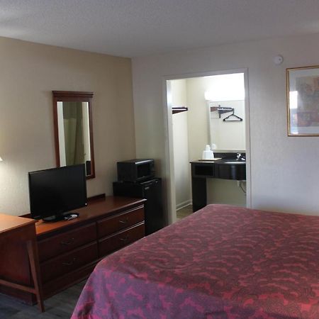Travel Inn Of Буфорд Экстерьер фото
